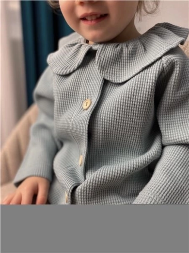 Enfilage facile grâce aux boutons