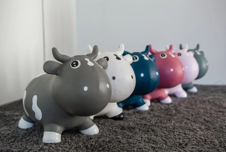 Vache grise de la série fermière populaire