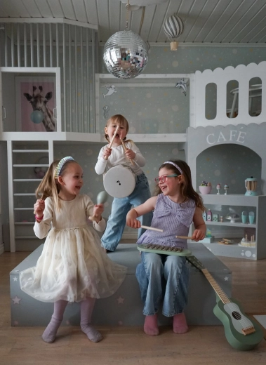 Pour un groupe à la maison et faire de la musique ensemble