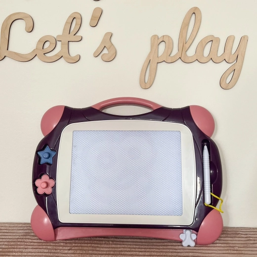 Stylo et deux tampons inclus