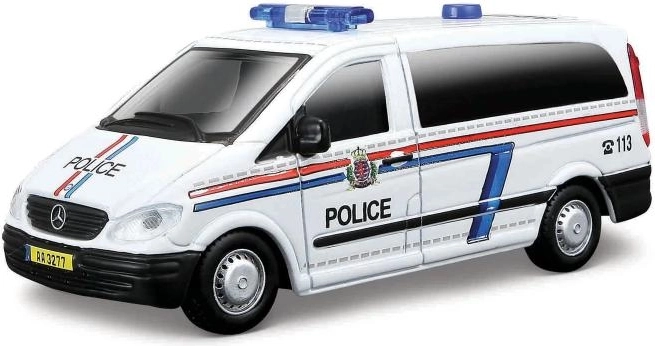 Fourgons de police réalistes avec marquages détaillés