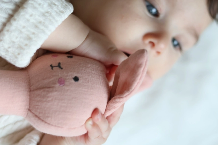 Son de hochet pour la perception sensorielle