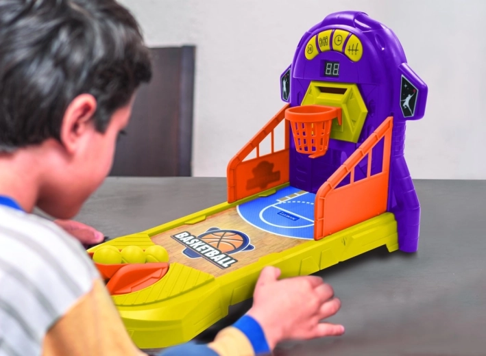 Lanceur à ressort pour des tirs précis