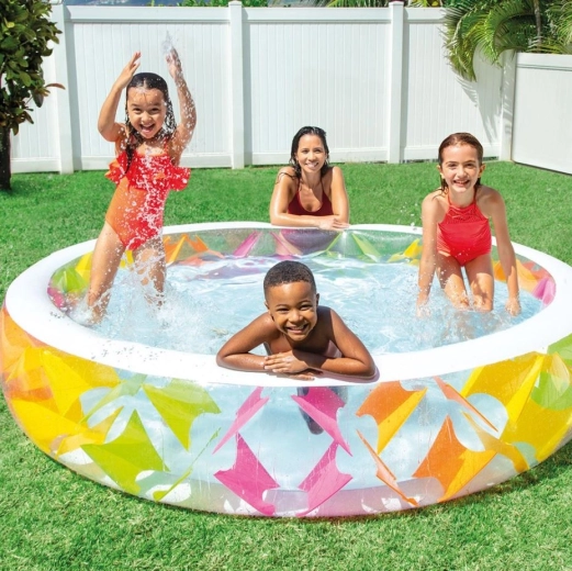 Grand espace pour les jeux d’eau des enfants