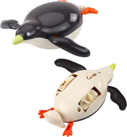 Il nage et “battit” l’eau grâce à son mécanisme