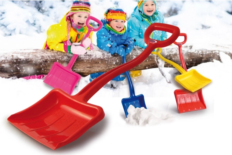 Jeu en plein air toute l’année – neige et sable
