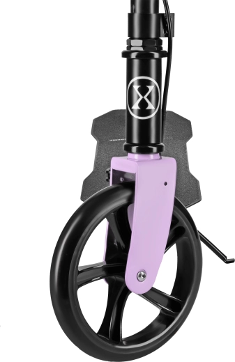 Conduite fluide grâce aux roues de 200 mm et aux roulements ABEC 7