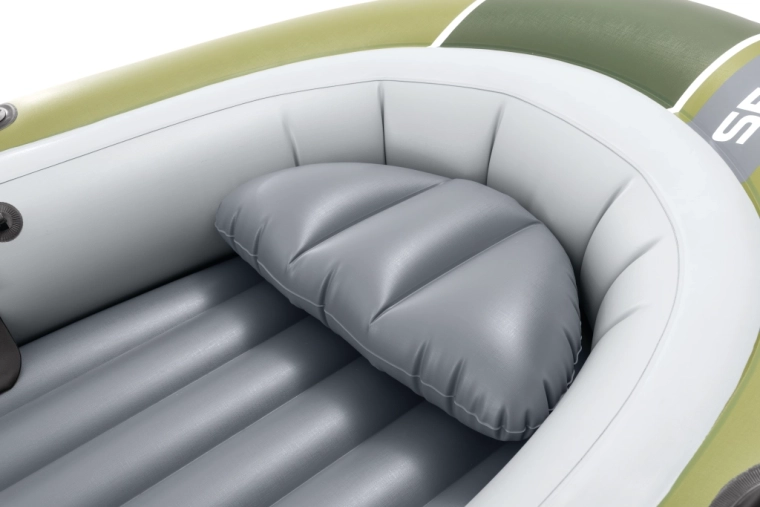 Construction stable avec trois chambres