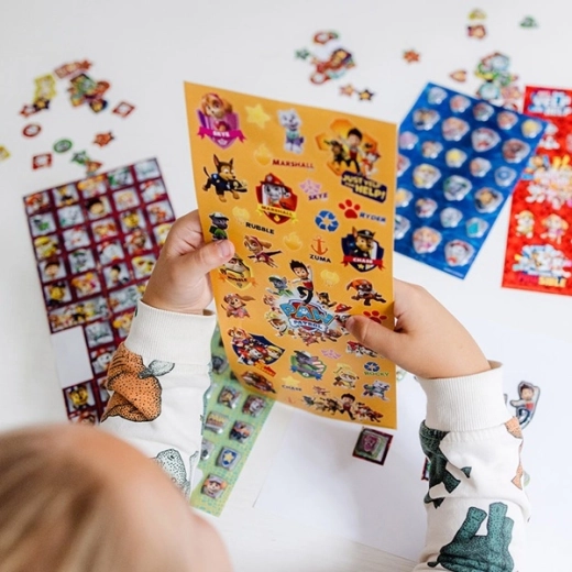 Collage facile pour les petites mains