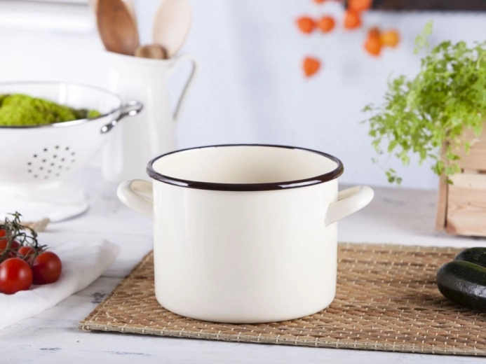 Convient à tous les types de cuisinières, y compris l’induction