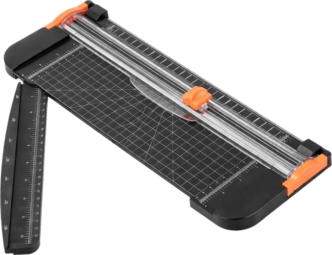 Lame coulissante sécurisée dans un rail transparent