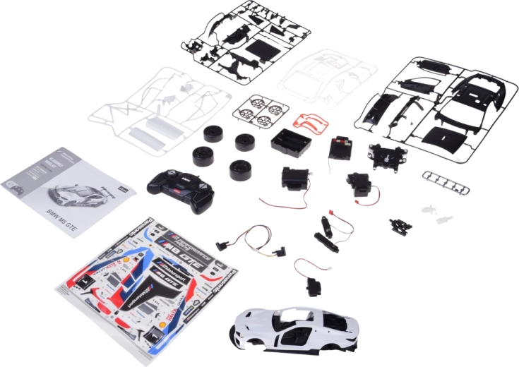 Assemble, décore et roule : 74 pièces de précision