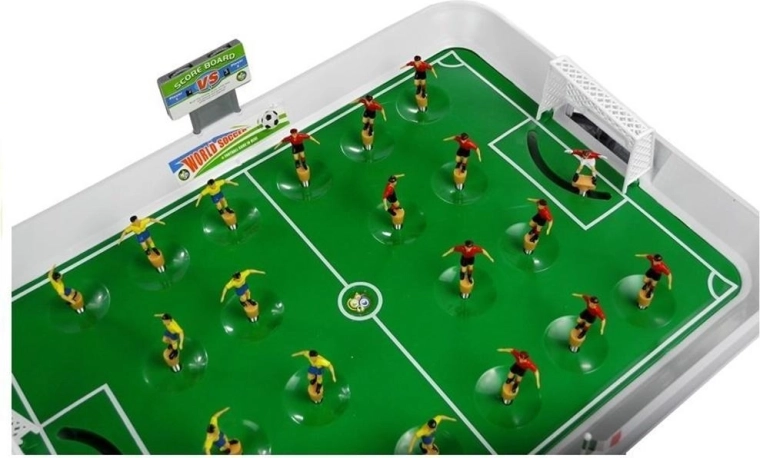 Terrain dégagé avec buts