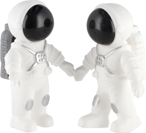 Deux figurines d’astronautes pour une mission en équipe