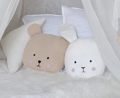 Rend le lit et le coin enfant plus cosy