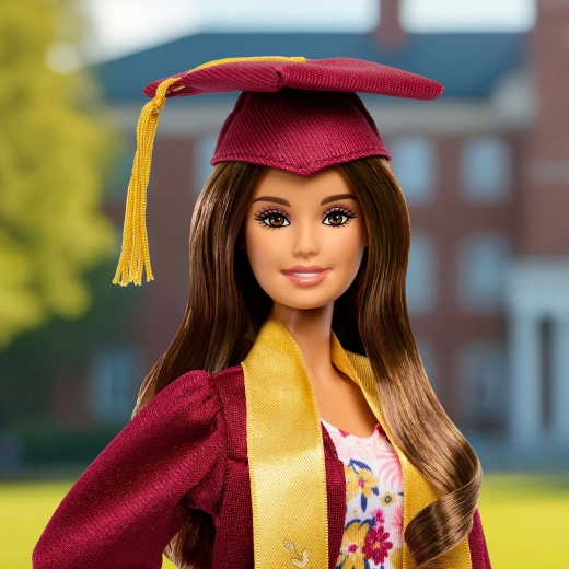 Tenue de remise de diplôme élégante