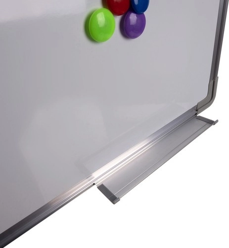 Surface magnétique effaçable à sec avec effaçage facile