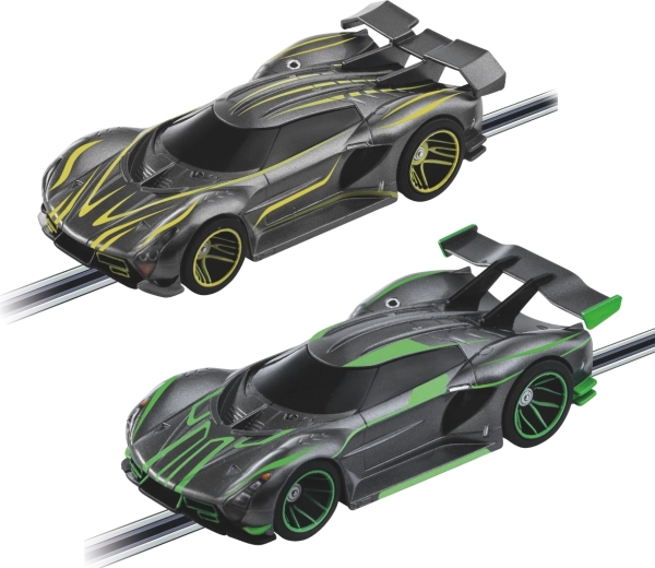 Deux hypercars futuristes