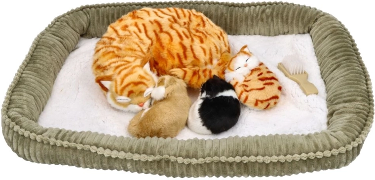 Famille de chats avec une chatte et 3 chatons Perfect Petzzz