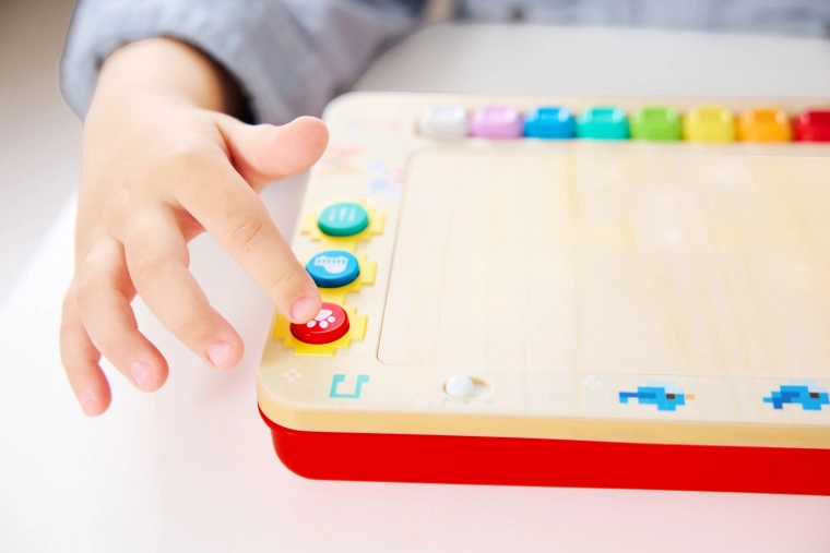 Boutons adaptés aux petites mains