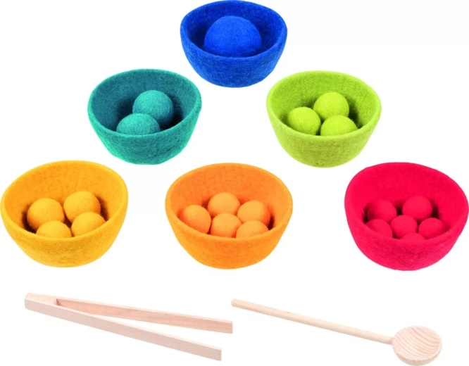 Goki tri des balles en laine