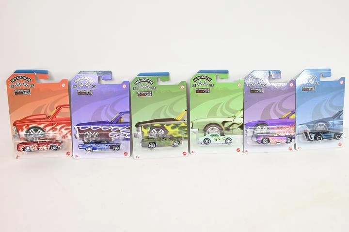 Petite voiture en métal (modèle die-cast)