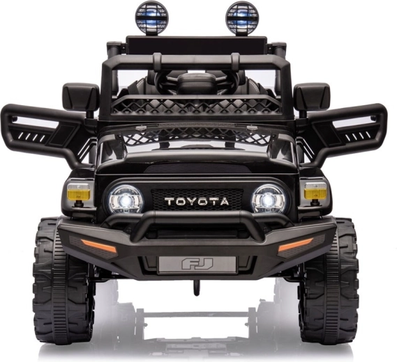 Look off-road robuste de la Toyota FJ