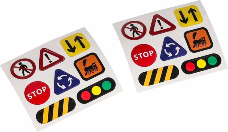 Panneaux de signalisation et autocollants pour un jeu réaliste