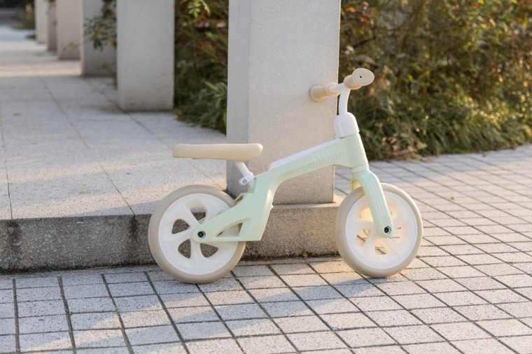 Roues EVA 10" silencieuses pour une conduite confortable