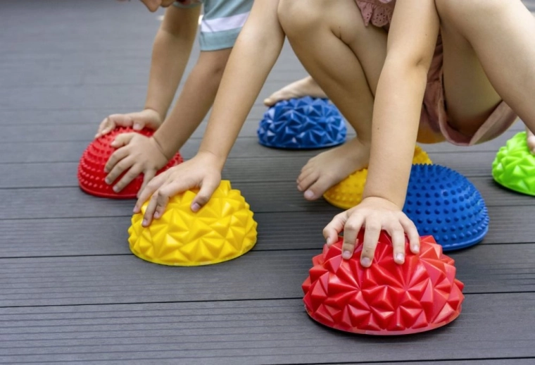 Amusement pour les enfants et apprentissage sensoriel