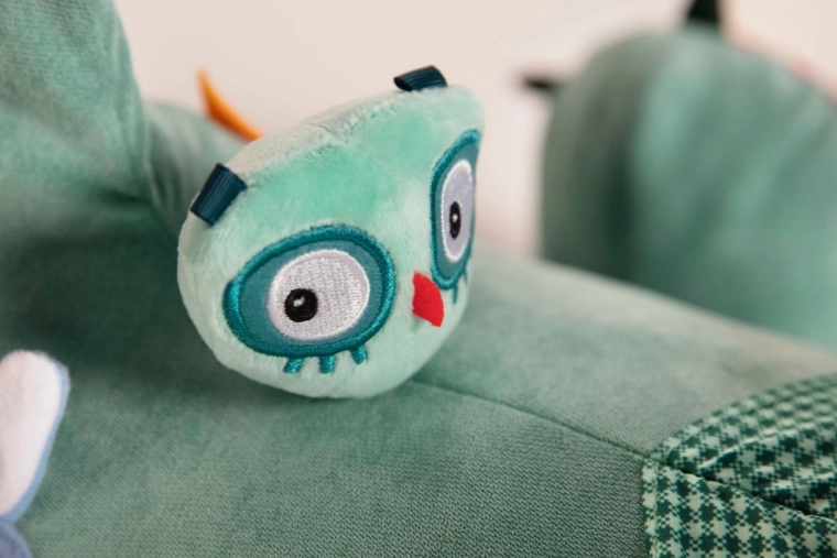 Amusement interactif avec la petite chouette Merlin
