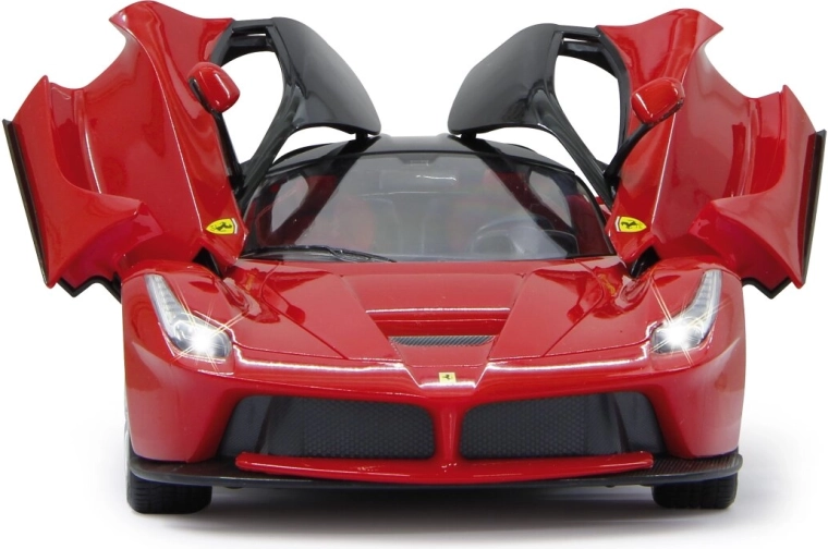 Supercar impressionnante sous tous les angles