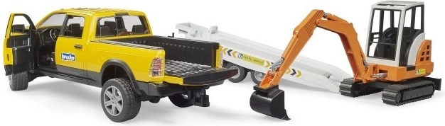 Pick-up RAM tout-terrain avec portes ouvrantes