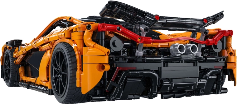 Imposant modèle d’exposition à l’échelle 1:10