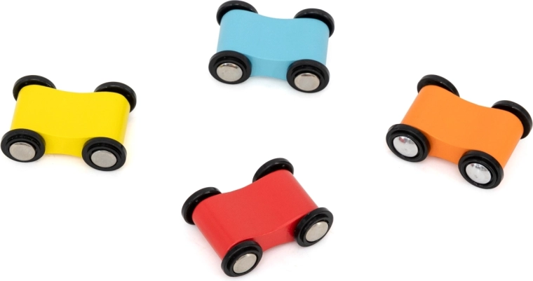 Petites voitures et toupies en un seul jouet