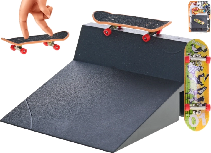 Mini skateboard en métal avec rampe 9,5 cm