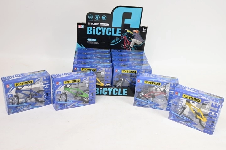 Mini vélo en métal en présentoir de vente (12 pcs)