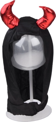 Cape avec des cornes bien marquées pour un look authentique