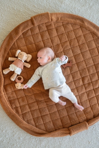 Surface teddy douce et rembourrage épais