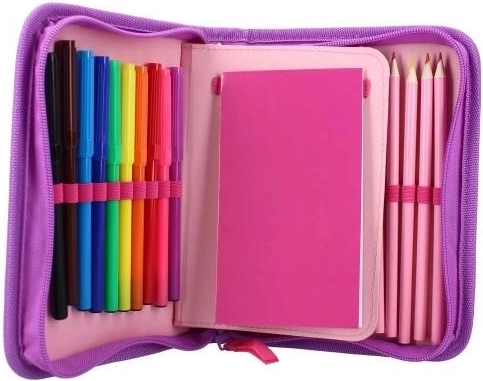 Compartiments clairs et attaches élastiques