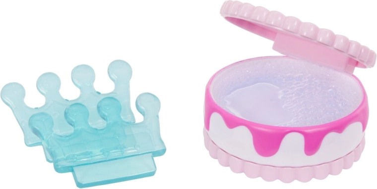 Accessoires beauté et adorable poupée