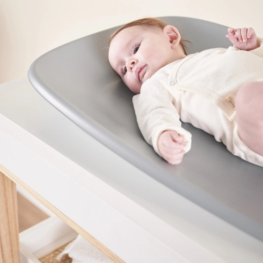 Forme ergonomique pour un change en toute sécurité