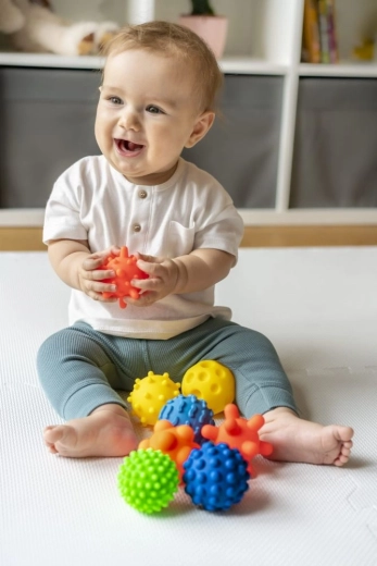 Sans trous pour un jeu hygiénique même dans l’eau