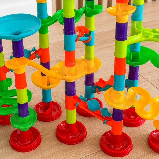 142 pièces pour construire sans limites