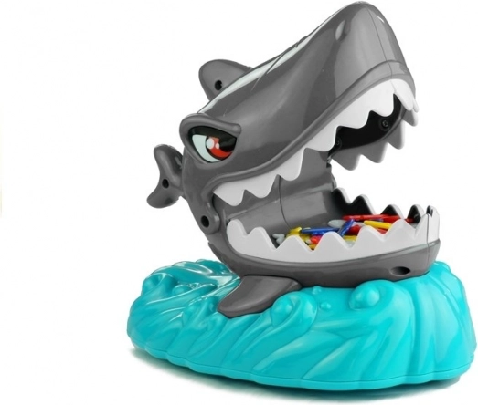 Un requin qui referme sa gueule de façon inattendue