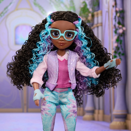 Layla fidèle à l’univers UNICORN ACADEMY