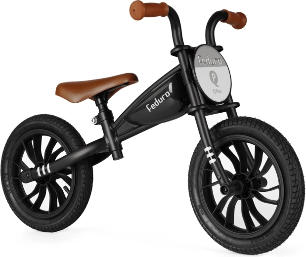 Design de motocyclette et cadre métallique robuste