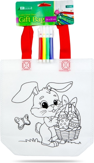 Avec quatre feutres de couleur