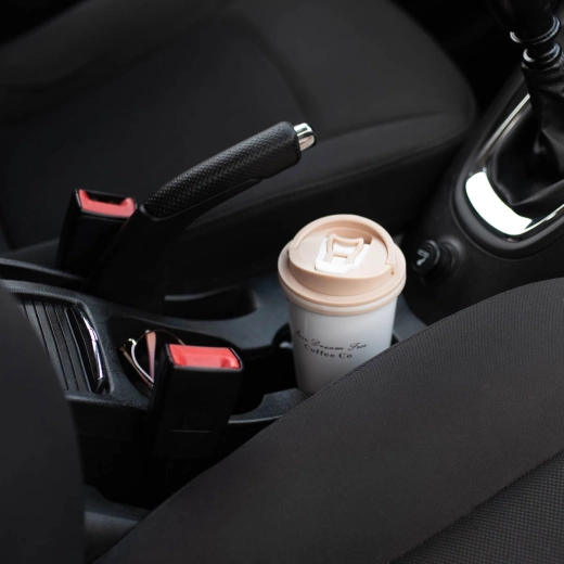 S’adapte aux porte-gobelets de voiture