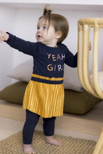 Haut en coton agréable et extensible